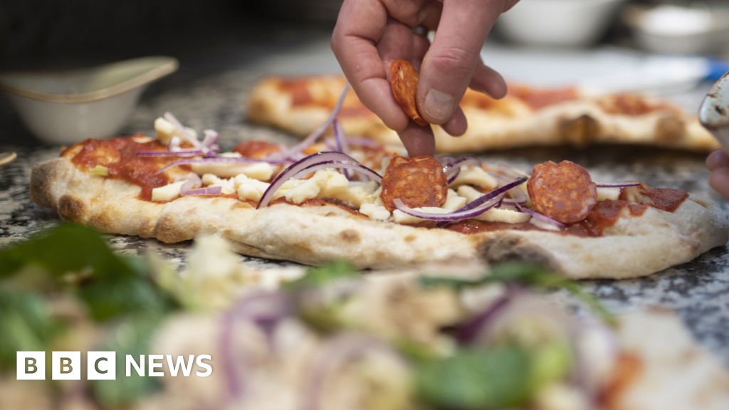 Pizza-Making Robots Fail to Deliver: Why Automation Isn't Ready for Kitchens